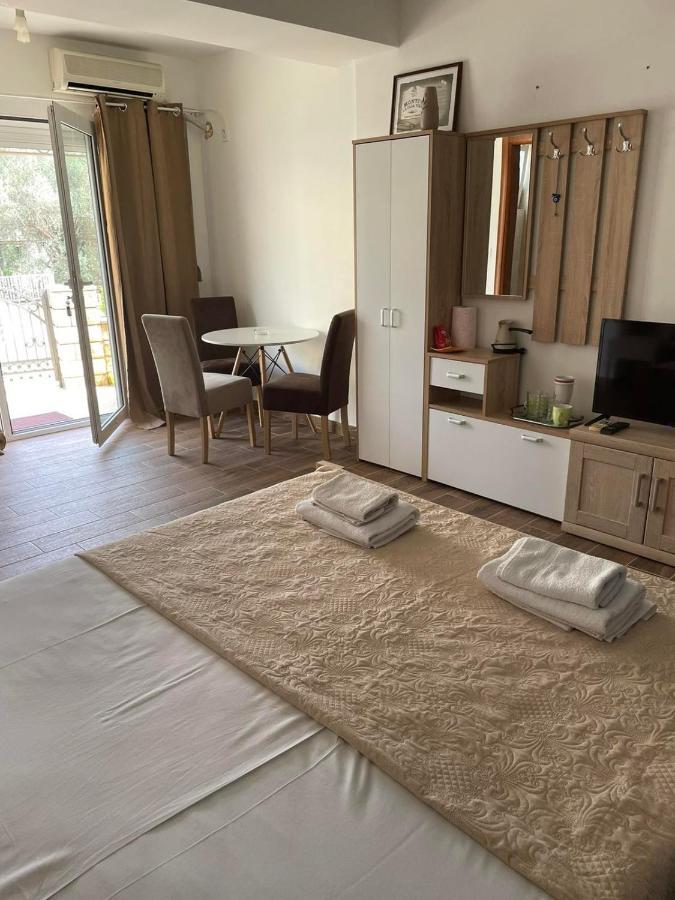 Apartmani Marina Kopitovic Petrovac Екстер'єр фото
