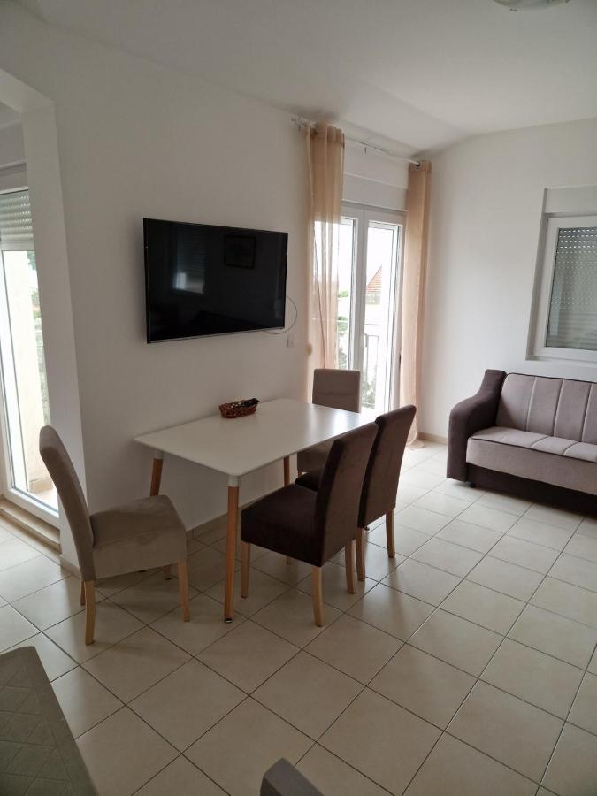 Apartmani Marina Kopitovic Petrovac Екстер'єр фото