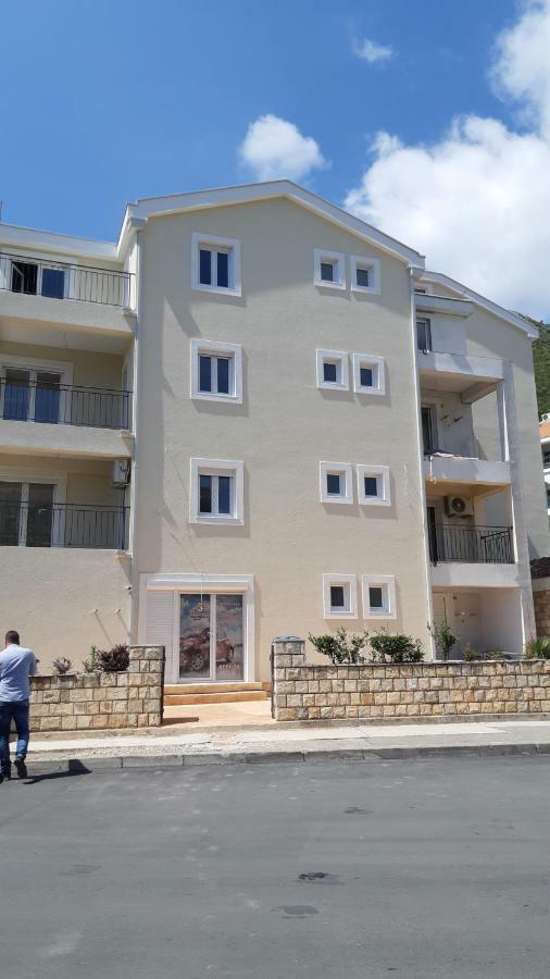 Apartmani Marina Kopitovic Petrovac Екстер'єр фото