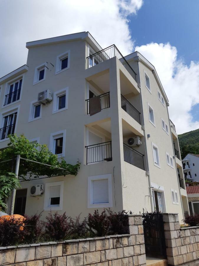 Apartmani Marina Kopitovic Petrovac Екстер'єр фото