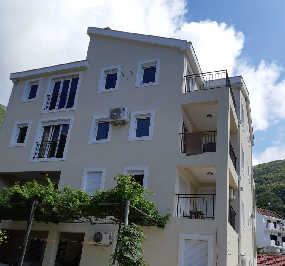 Apartmani Marina Kopitovic Petrovac Екстер'єр фото
