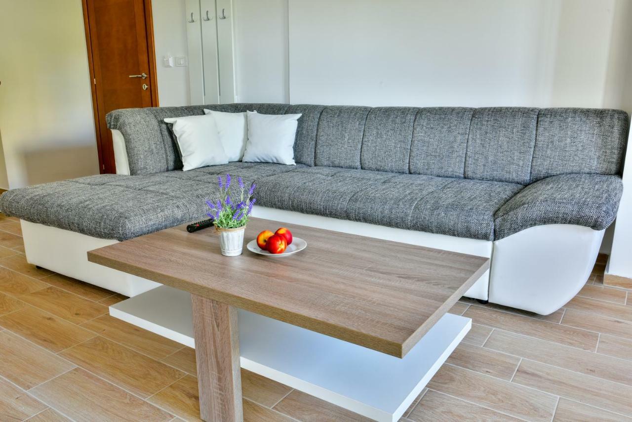 Apartmani Marina Kopitovic Petrovac Екстер'єр фото