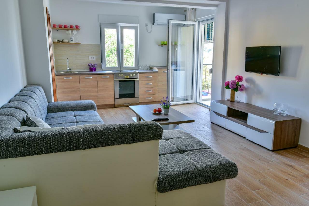 Apartmani Marina Kopitovic Petrovac Екстер'єр фото