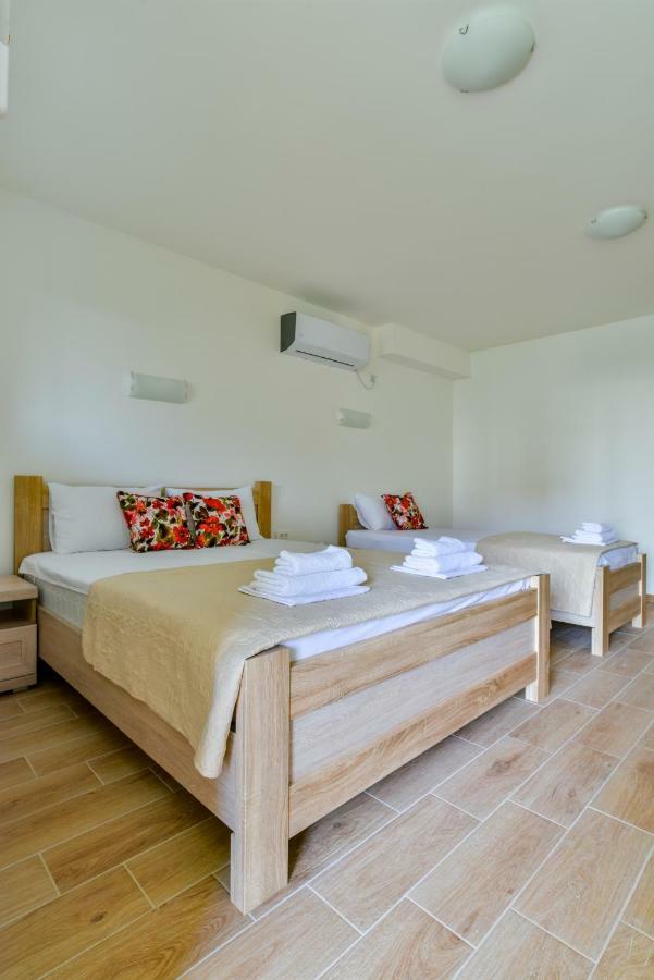 Apartmani Marina Kopitovic Petrovac Екстер'єр фото