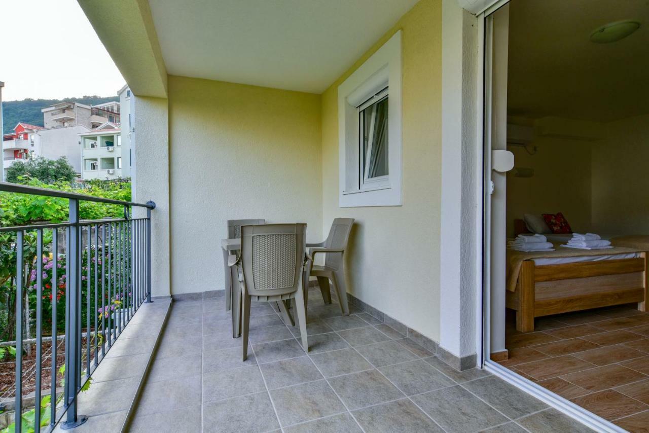 Apartmani Marina Kopitovic Petrovac Екстер'єр фото