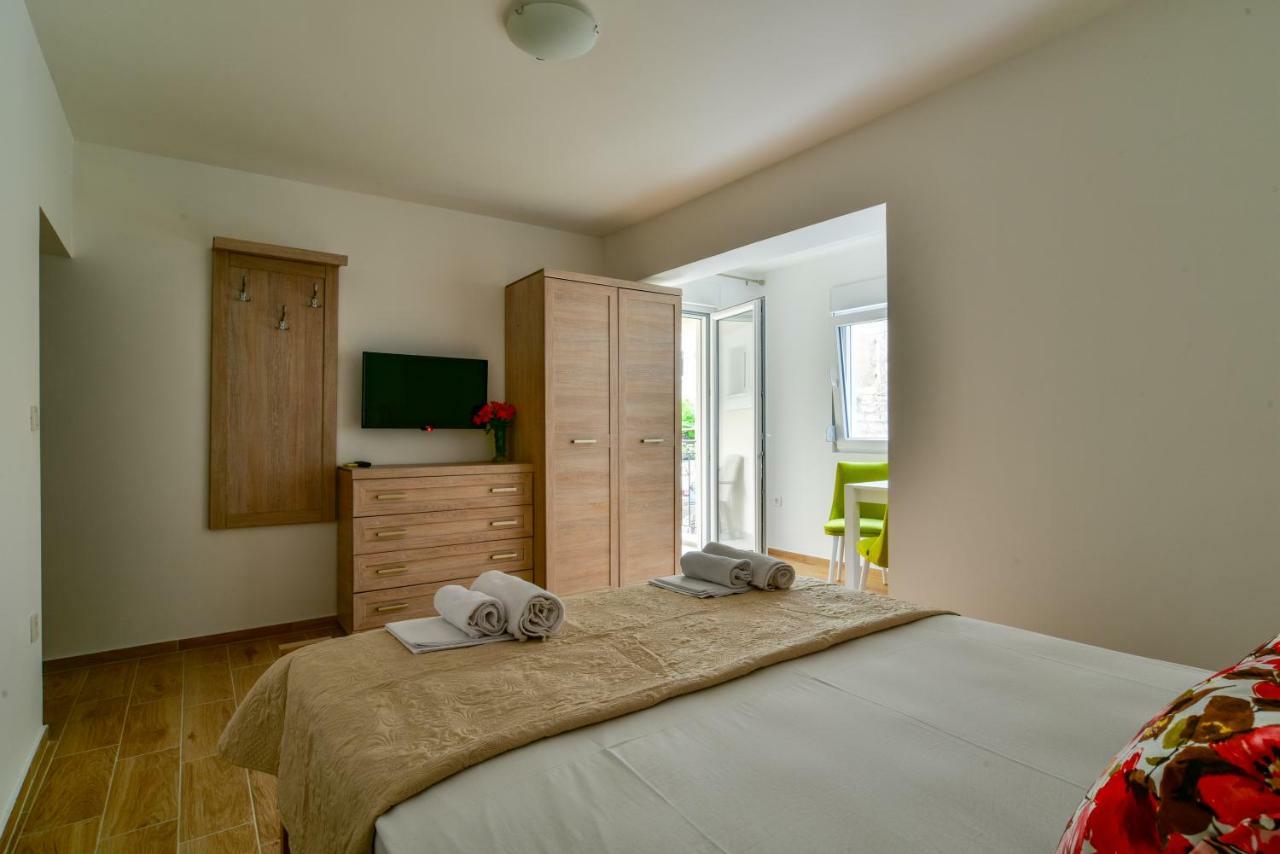 Apartmani Marina Kopitovic Petrovac Екстер'єр фото
