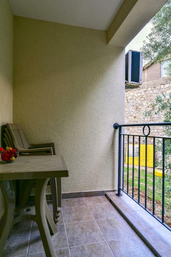 Apartmani Marina Kopitovic Petrovac Екстер'єр фото