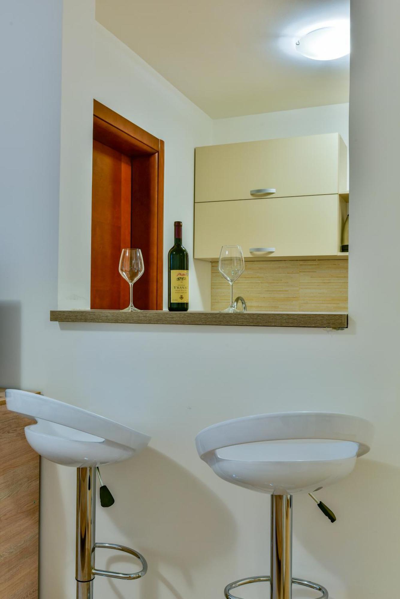 Apartmani Marina Kopitovic Petrovac Екстер'єр фото
